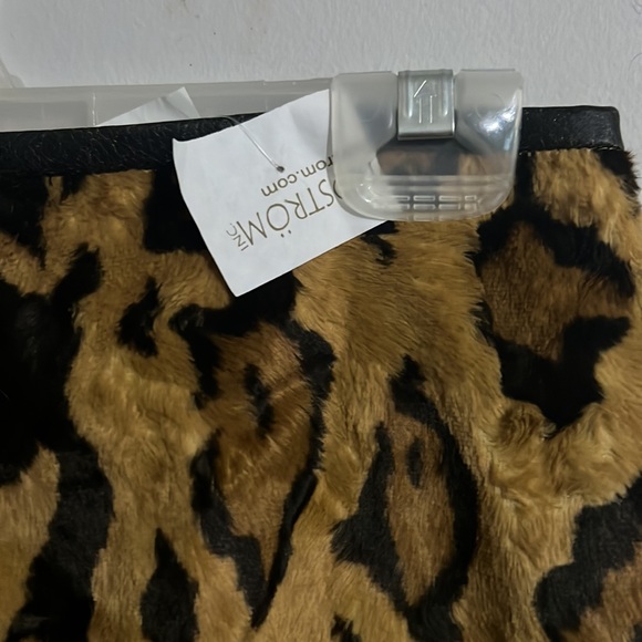 LINDA LUNDSTORM- cheetah flat fur mid length skirt - Picture 2 of 4